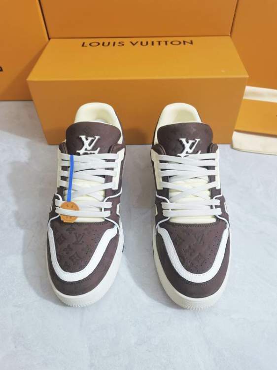 Picture of Louis Vuitton Shoes _SKULVsz35-3938-45mnf052516453